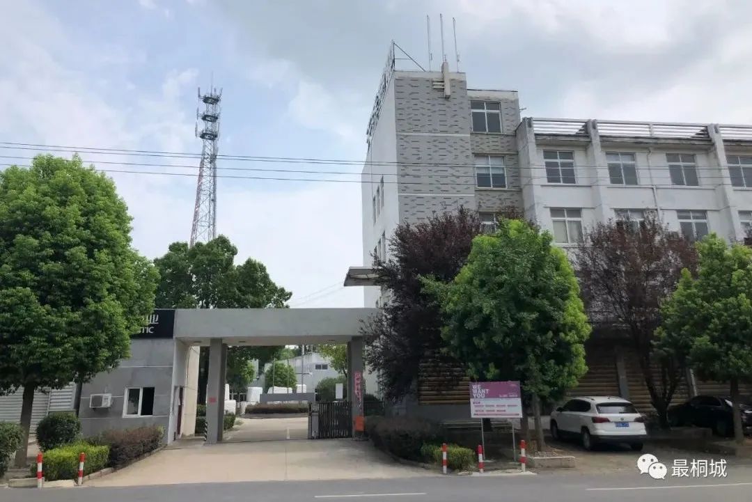 1660699880711820.jpg 182d92fda831e1fd15818fd43637f9fa.jpg